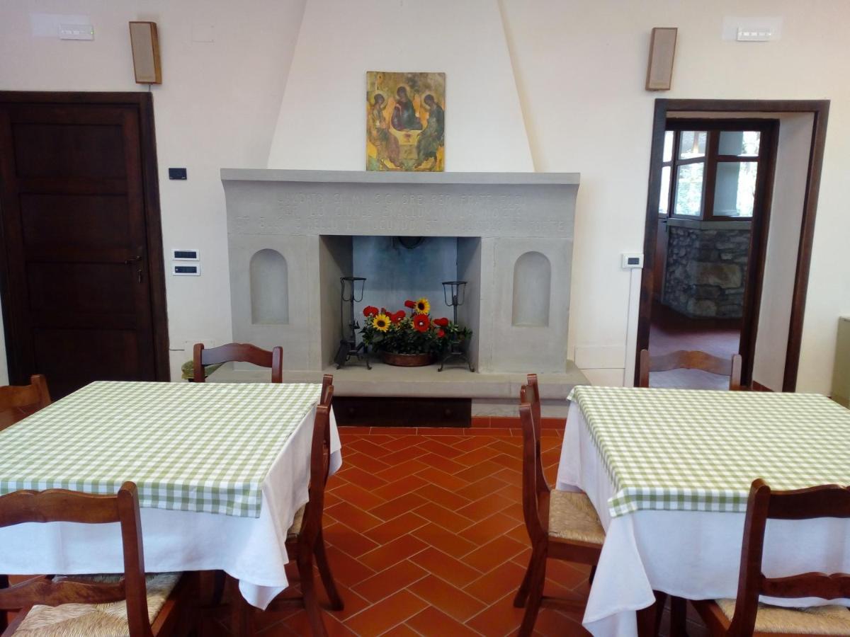 Oasi San Francesco - Casa Per Ferie Hotell Chiusi della Verna Exteriör bild