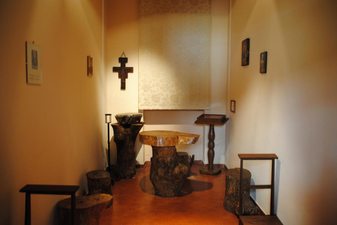 Oasi San Francesco - Casa Per Ferie Hotell Chiusi della Verna Exteriör bild